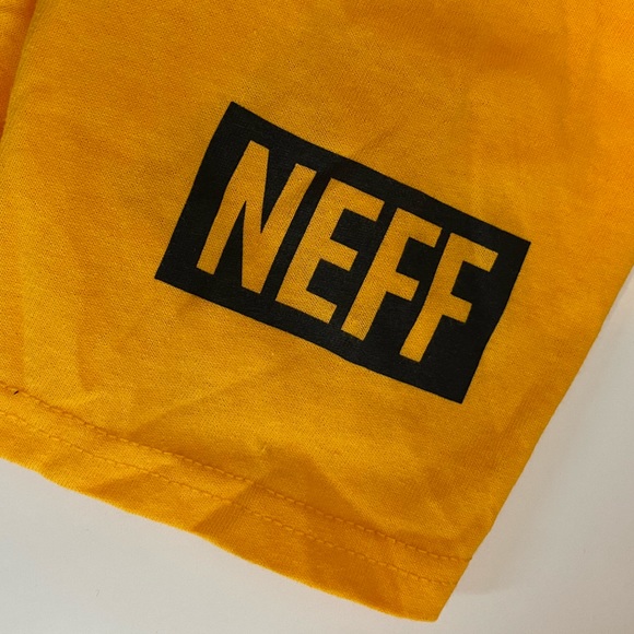 Disney x Neff Mickey Mouse Gold Chill Diner Cotton crewneck Graphic Tee Shirt -L - Picture 6 of 10